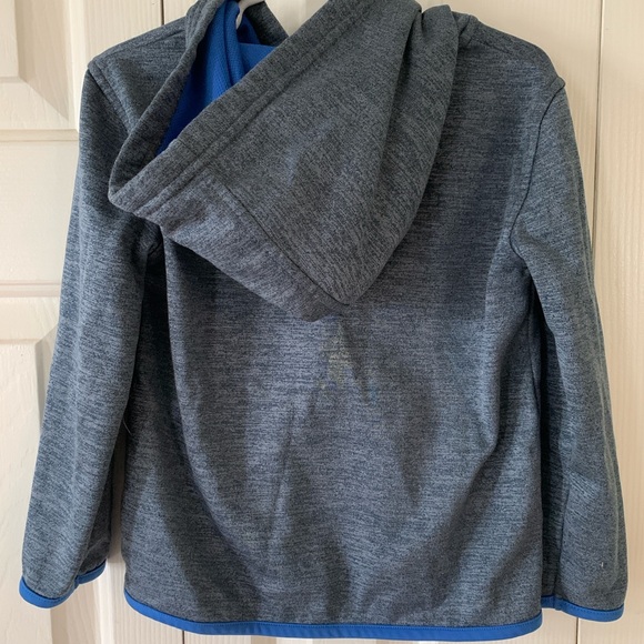 Boys Size 4 Under Armour Hoodie - Picture 4 of 4